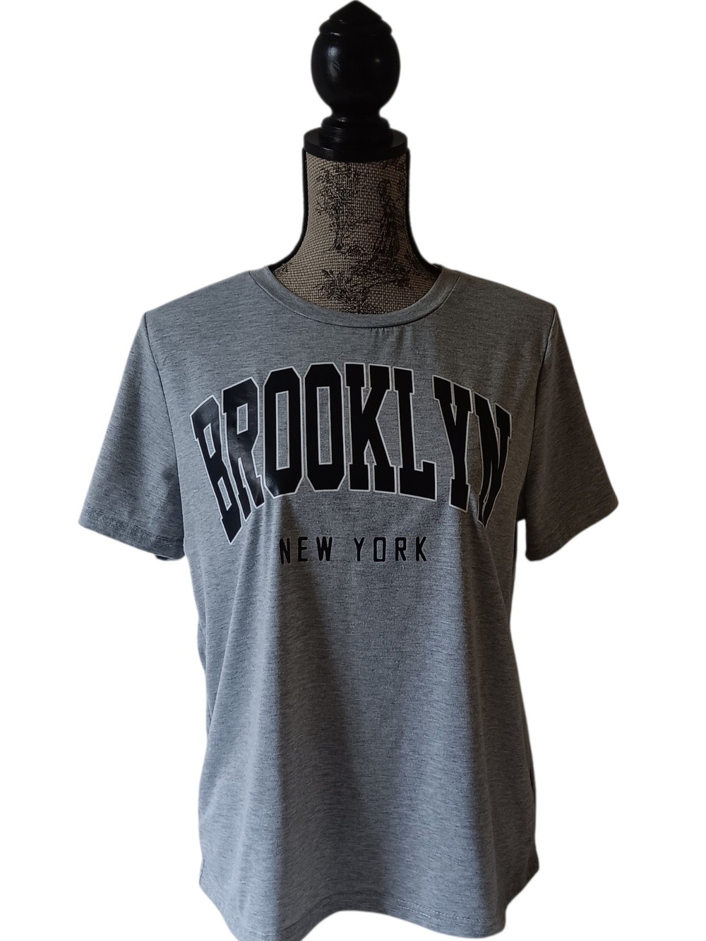 Shein Brooklyn New York women's gray graphic short-sleeve t-shirt size L